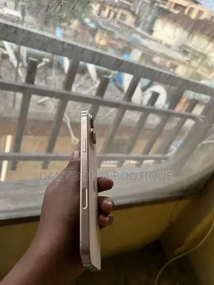 Apple iPhone 16 Pro Max 256 GB Gold