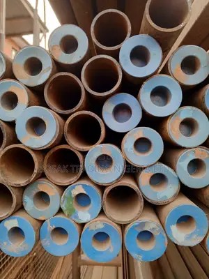 Seamless 11⁄2"Pipe SCH 40 or Imported
