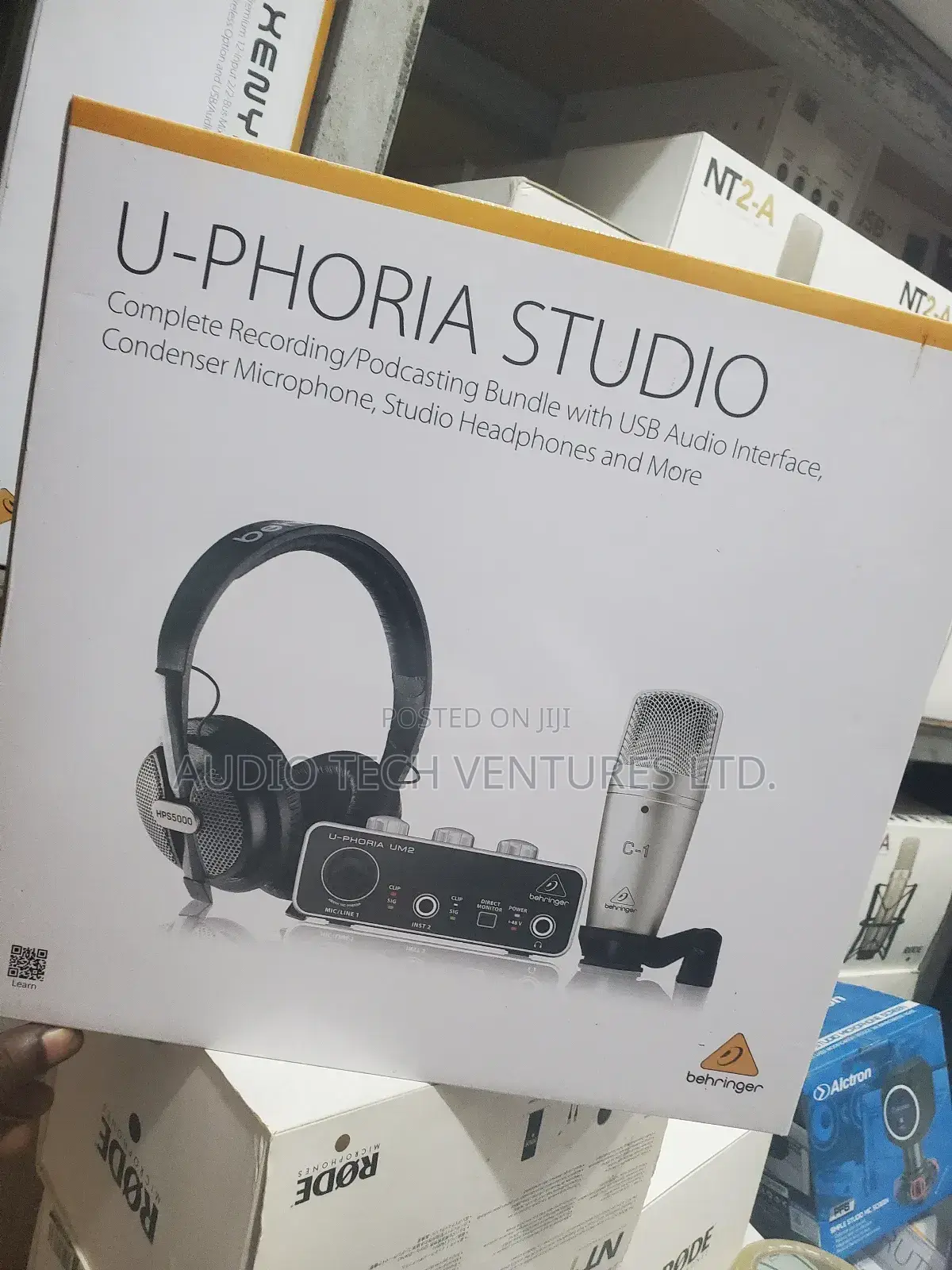 Behringer U-Phoria Studio Bundle