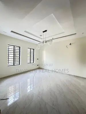 3bdrm Apartment in Ikate, Lekki for sale