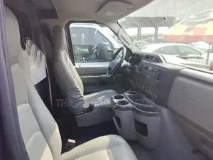 Ford E250 2011 Green