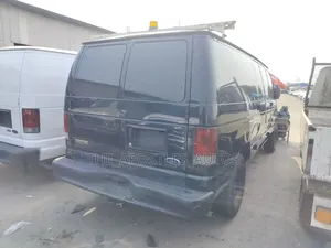 Ford E250 2011 Green
