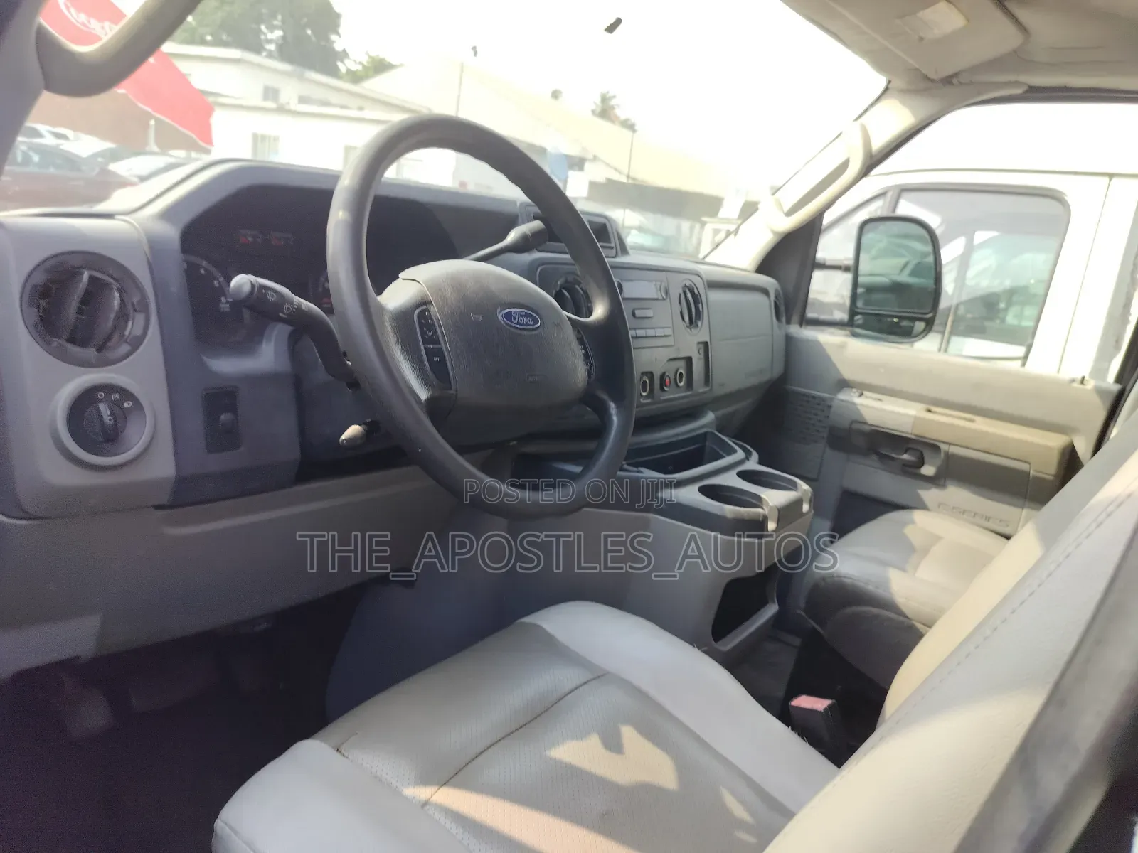 Ford E250 2010 Green