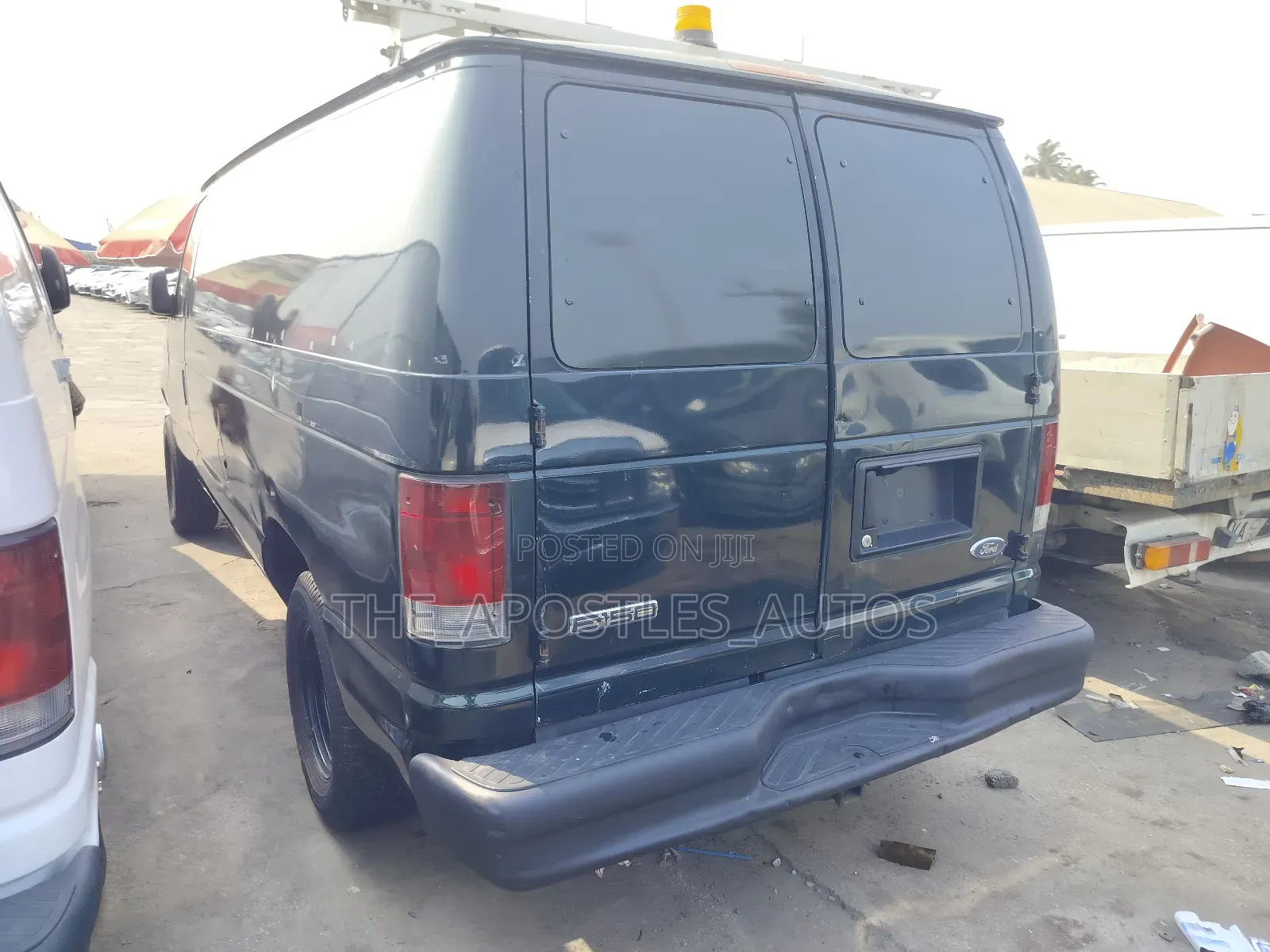 Ford E250 2010 Green
