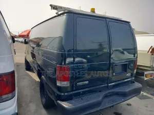 Ford E250 2012 Green