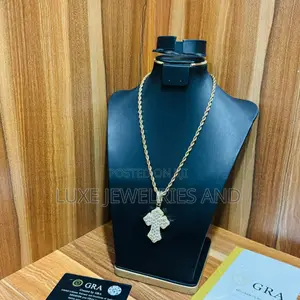 Iced Pendant With Necklace, Quality