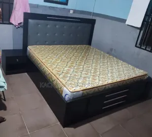 Beautiful 6 by 6ft Bedframe 004
