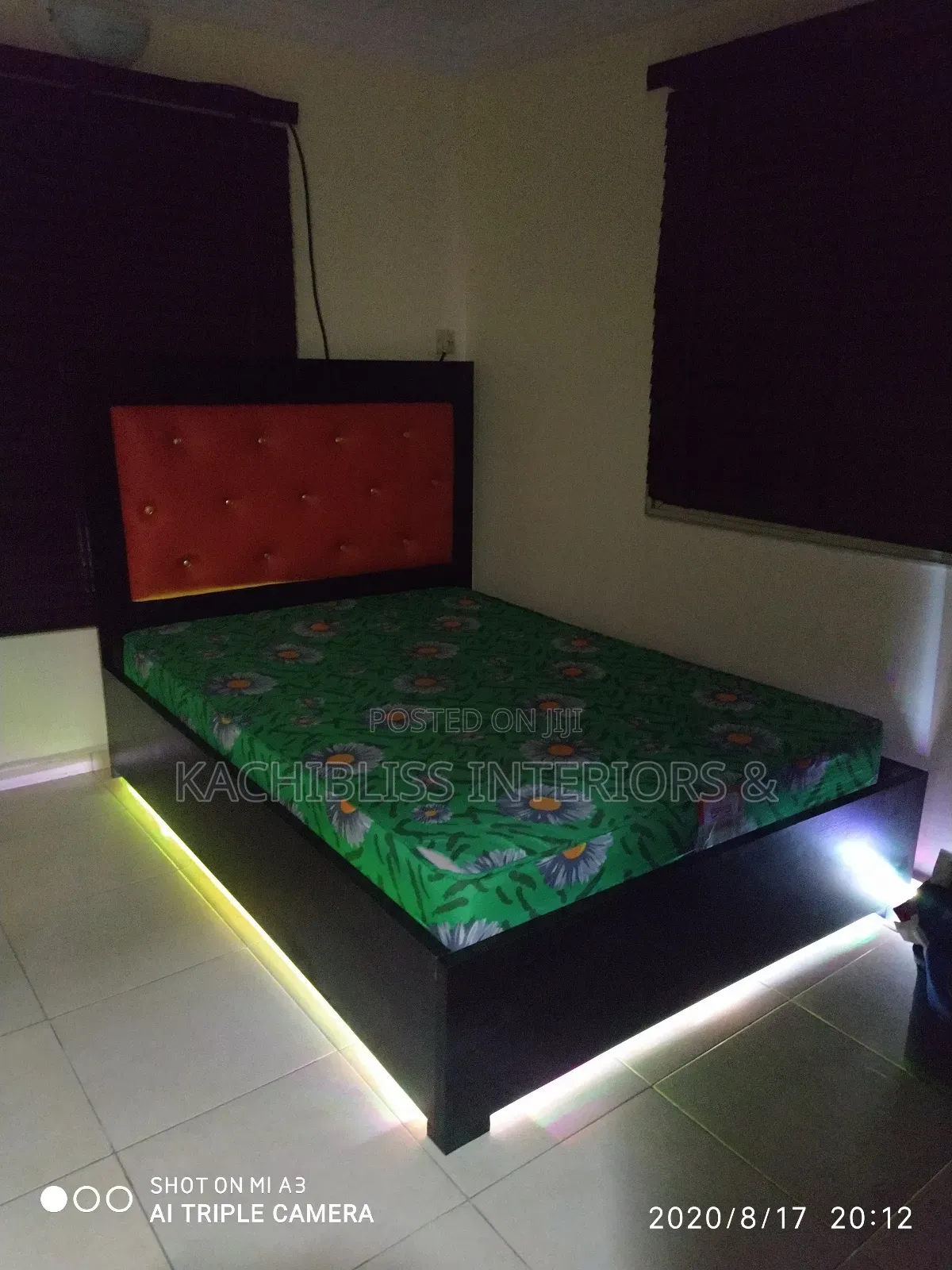 Classy Modern 4.5 by 6ft Bedframe With Light