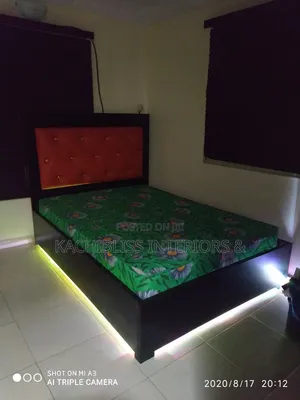 Classy Modern 4.5 by 6ft Bedframe With Light