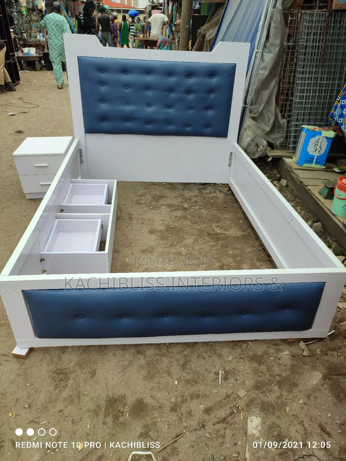 Exclusive 4.5 by 6ft Modern Bedframe