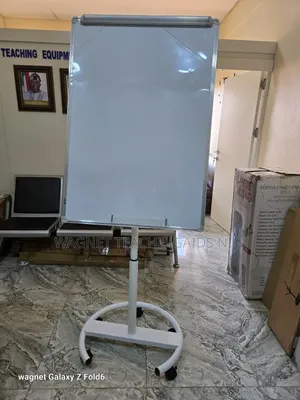 Executive Flip Chart Board With Accessoires
