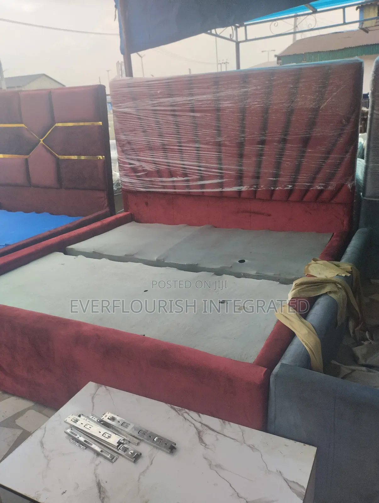 Bed Frame 6x6ft Padded