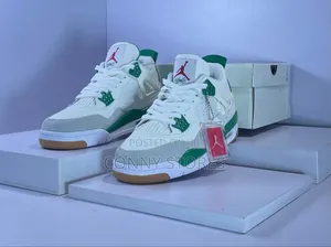 Preimum Jordan 4 Retro SB Pine Green