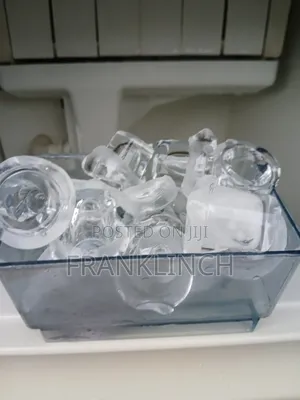 24 Cubes Commercial Ice Maker.