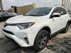 Toyota RAV4 XLE AWD (2.5L 4cyl 6A) 2016 White