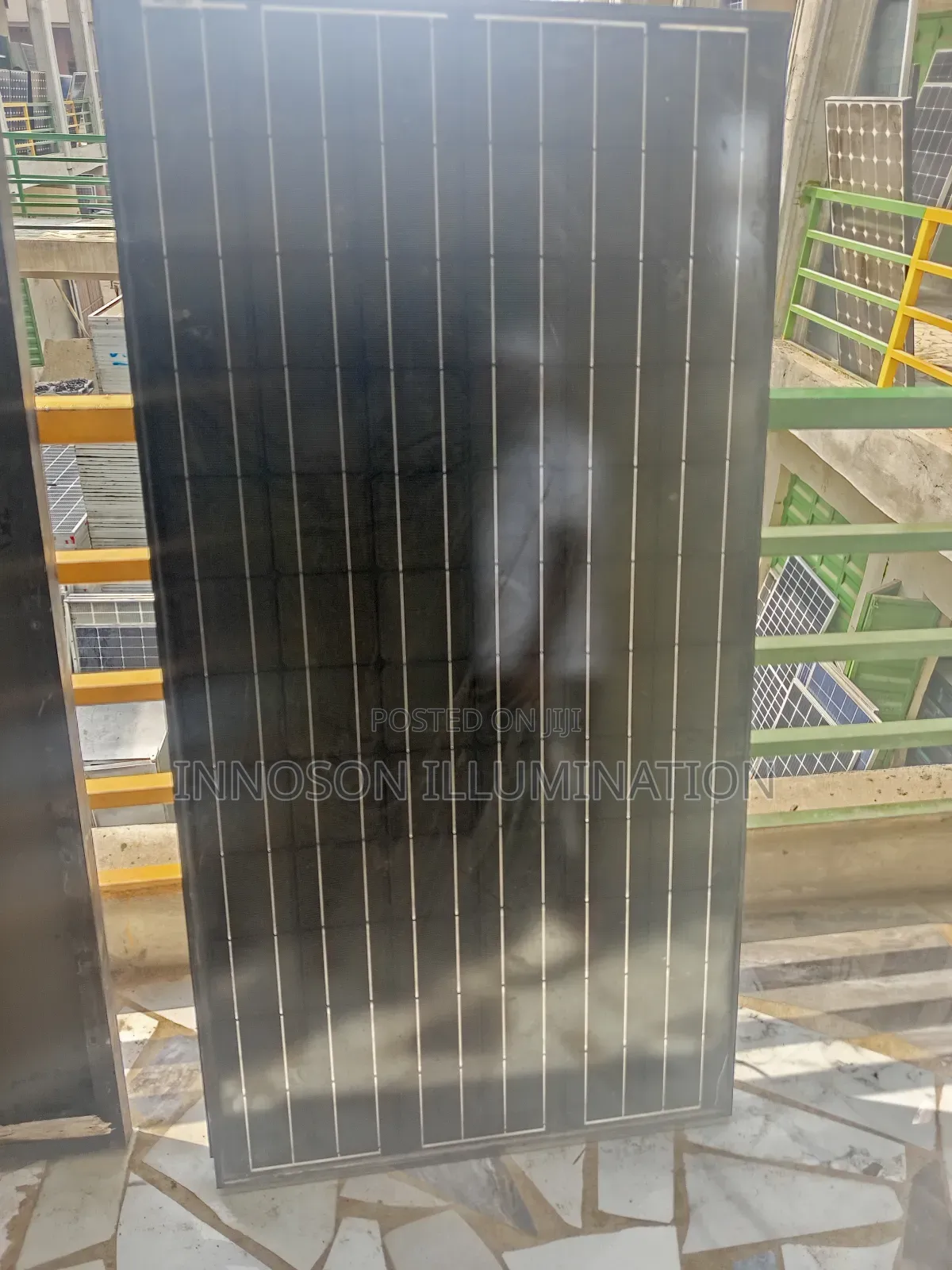 200w Solar Panel (Black)