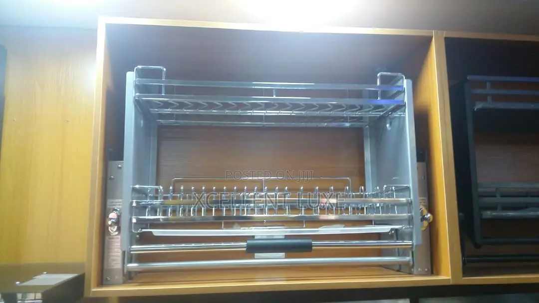 Pull Out Plates Rack
