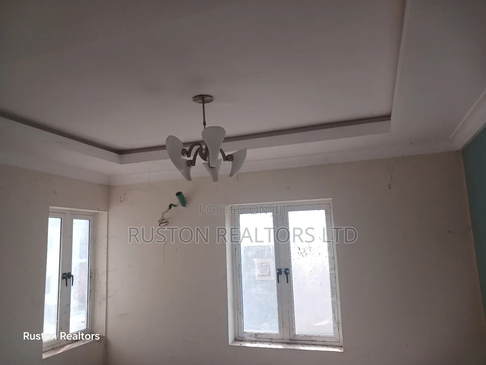 5bdrm Duplex In Agodi For Sale
