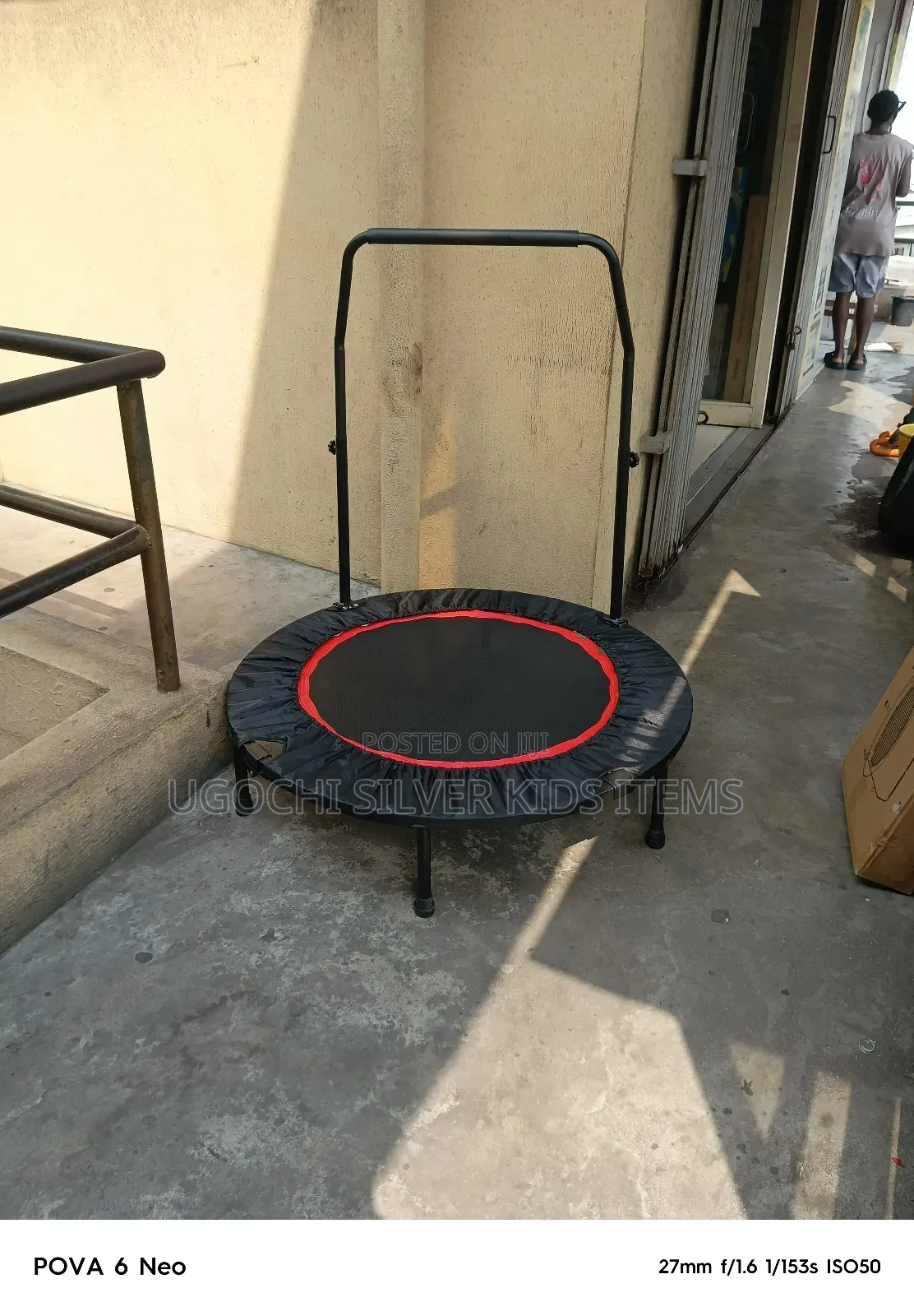 Bouncing Trampoline With Strong Curve Handle