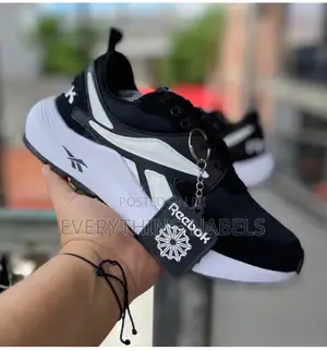 Reebok Comfy Sneakers