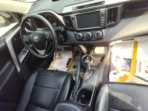 Toyota RAV4 2018 White