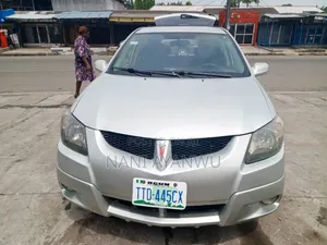 Photo - Pontiac Vibe 2005 Silver