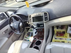 Toyota Venza V6 2012 Gray
