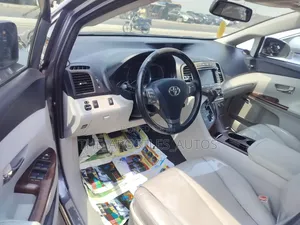 Toyota Venza V6 2012 Gray