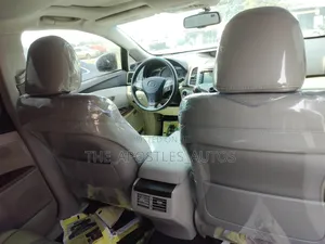 Toyota Venza V6 AWD 2011 Silver