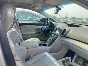 Toyota Venza V6 AWD 2011 Silver