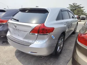 Toyota Venza V6 2011 Silver