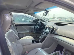 Toyota Venza V6 2011 Silver