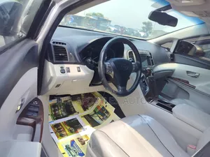 Toyota Venza V6 2011 Silver