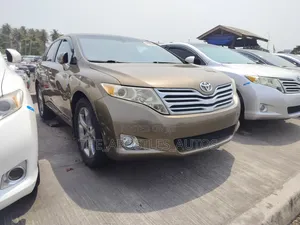 Toyota Venza V6 2012 Gold