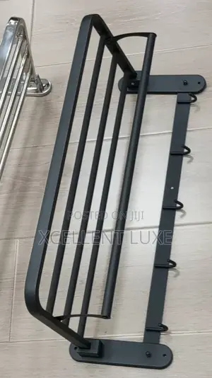 Multiple Towel Racks With Hook