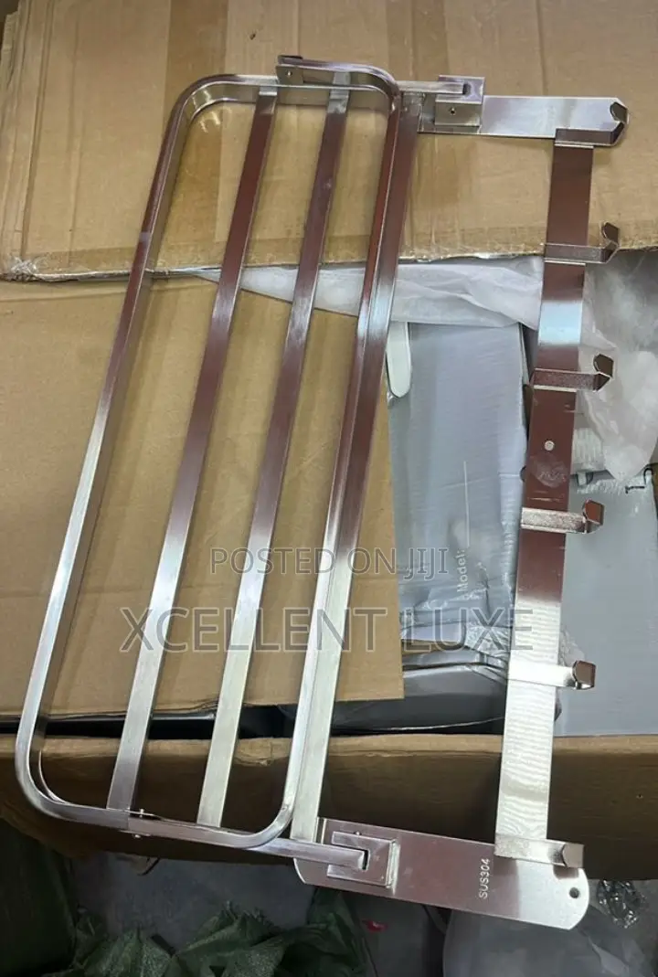Multiple Towel Racks With Hook