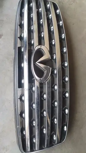 Nissan FX 35 Front Grill 2012