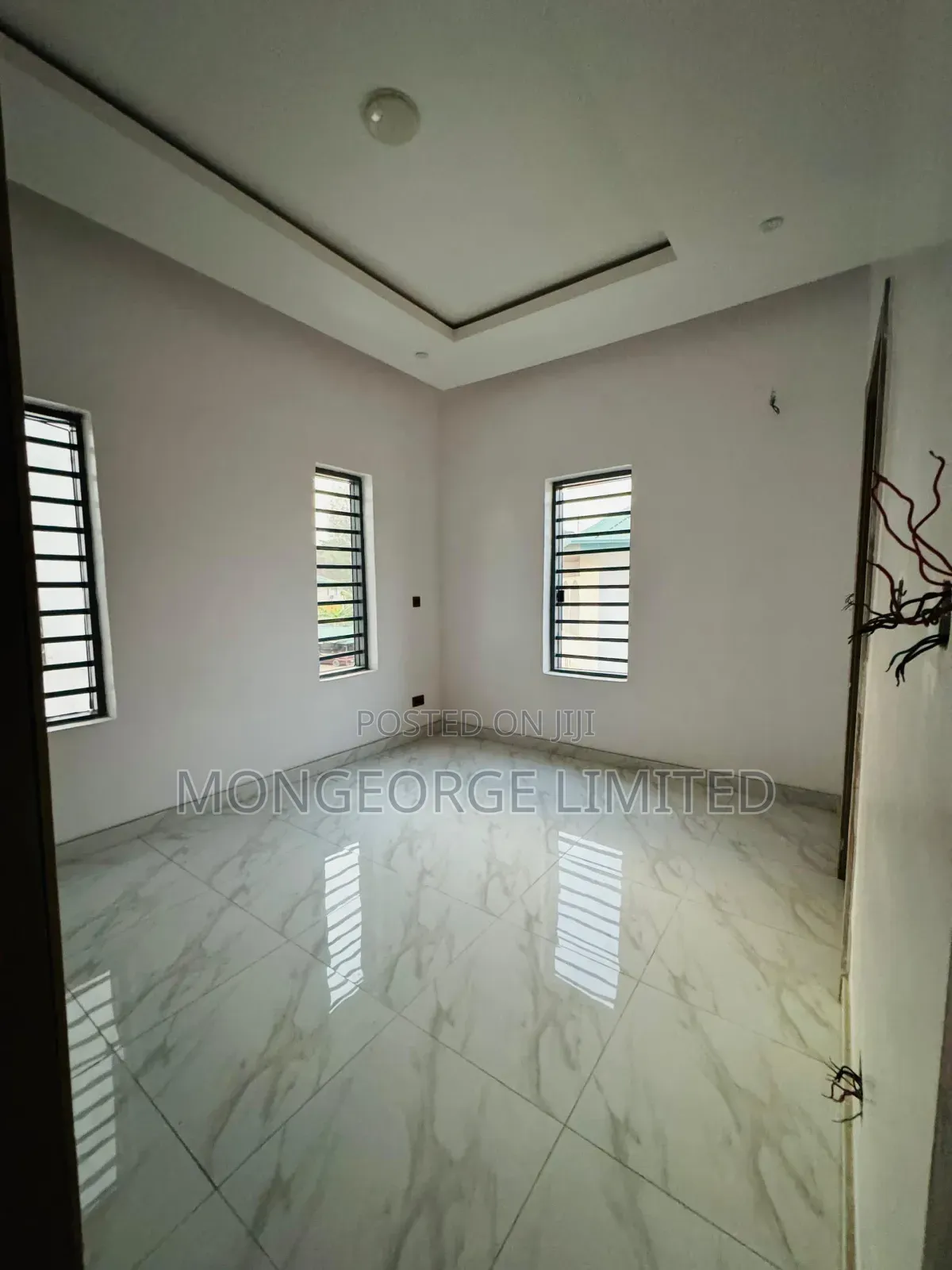 5bdrm Duplex in Ikeja for sale