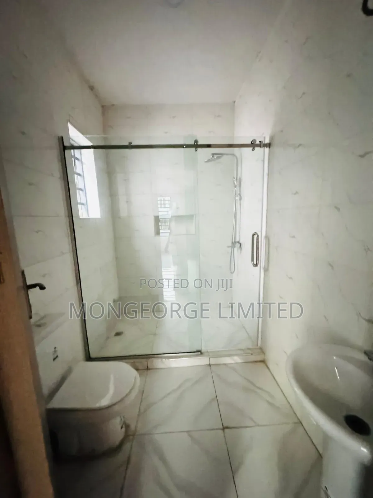 5bdrm Duplex in Ikeja for sale
