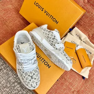 Photo - Louis Vuitton Trainers Sneaker
