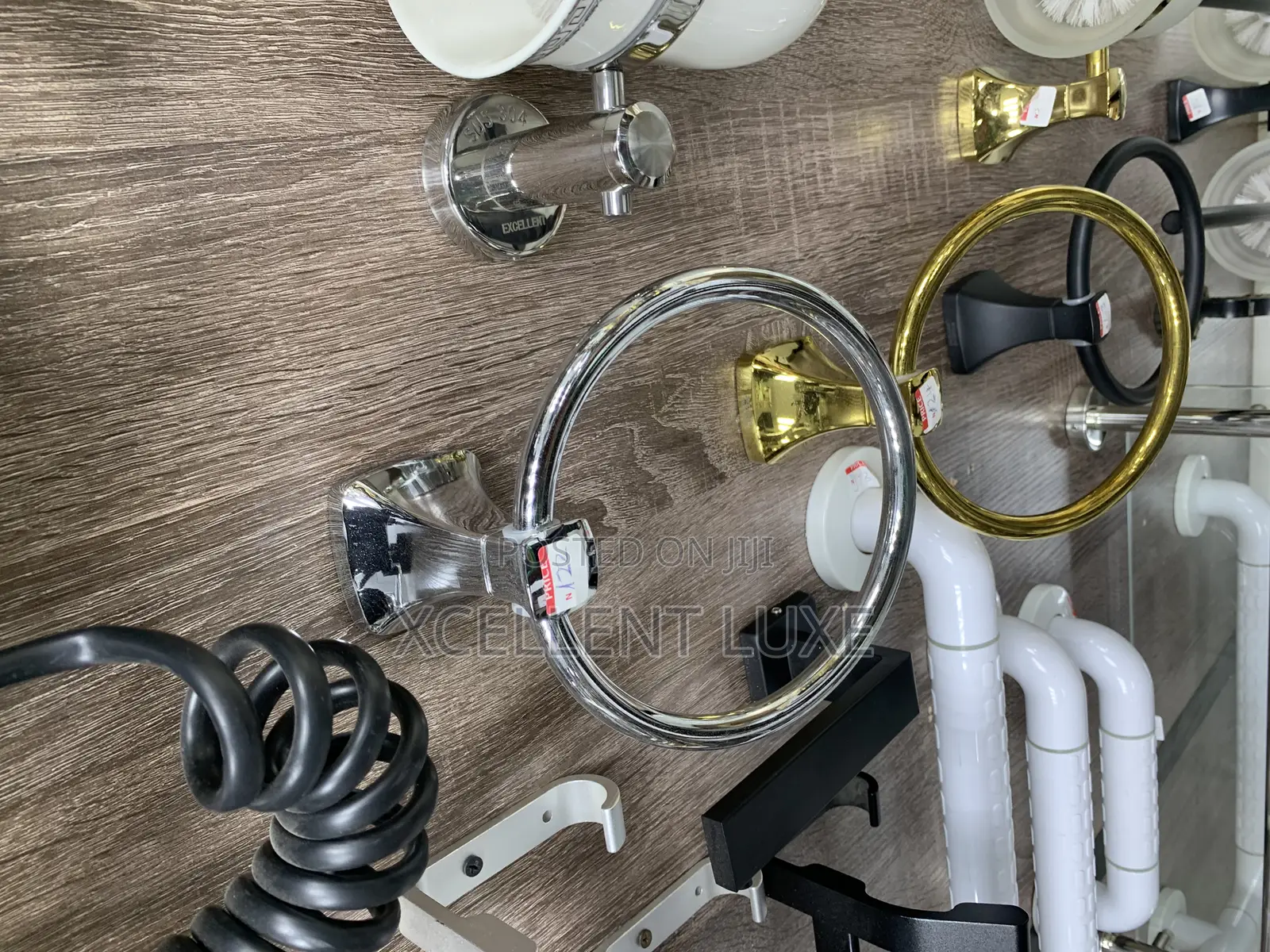 Ring Towel Rack