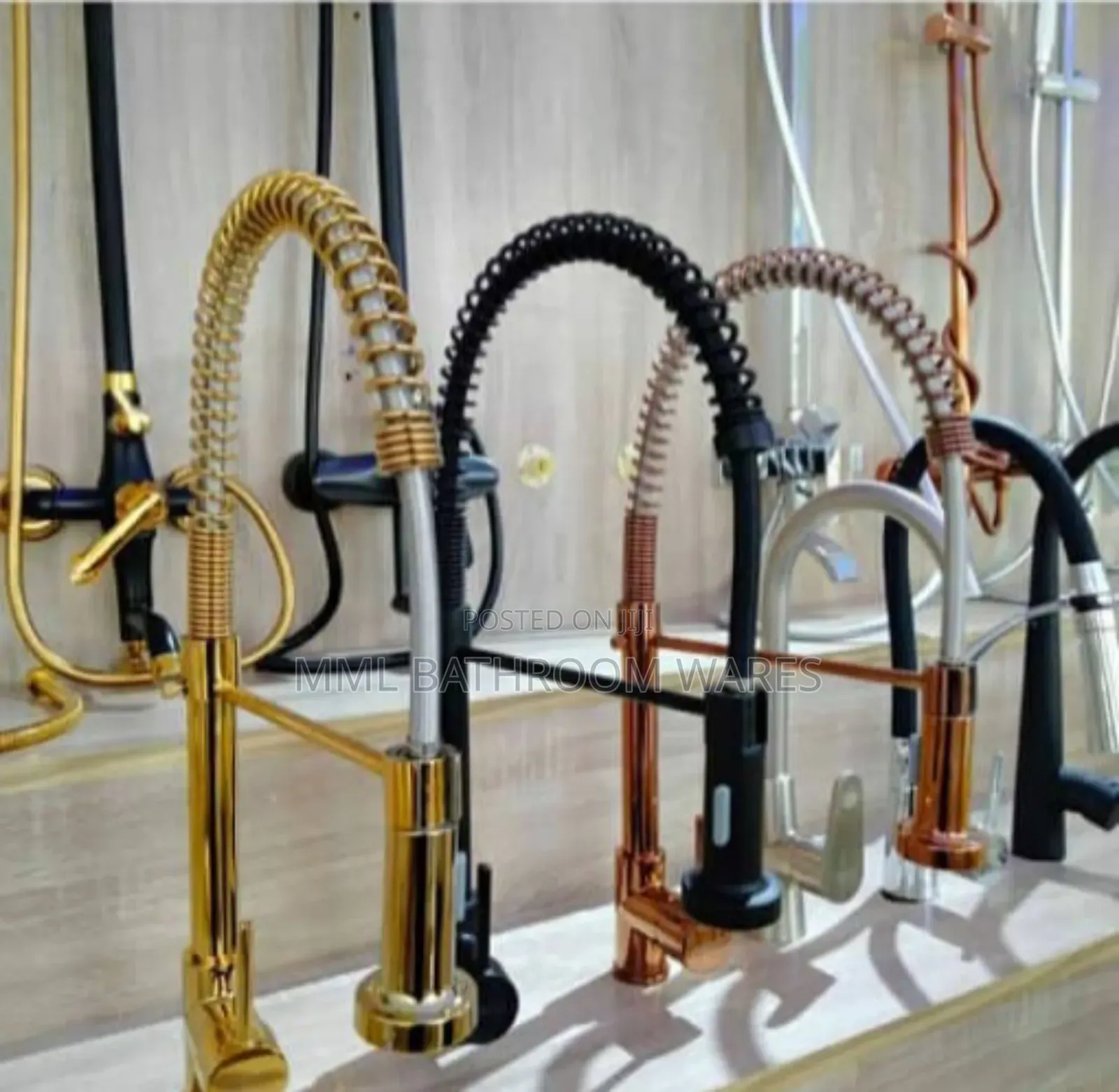 Modern 360° Swivel Pull-Down Kitchen Faucet