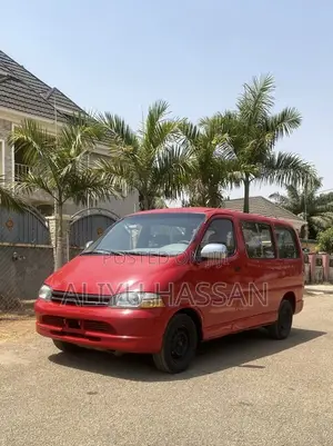 Photo - Toyota HiAce Siyaya 2004 Red