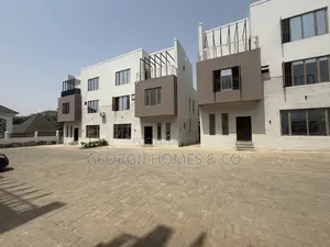 5bdrm Duplex in Asokoro for sale