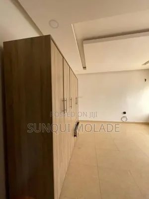 4bdrm Townhouse / Terrace in Estate,Wuye for rent