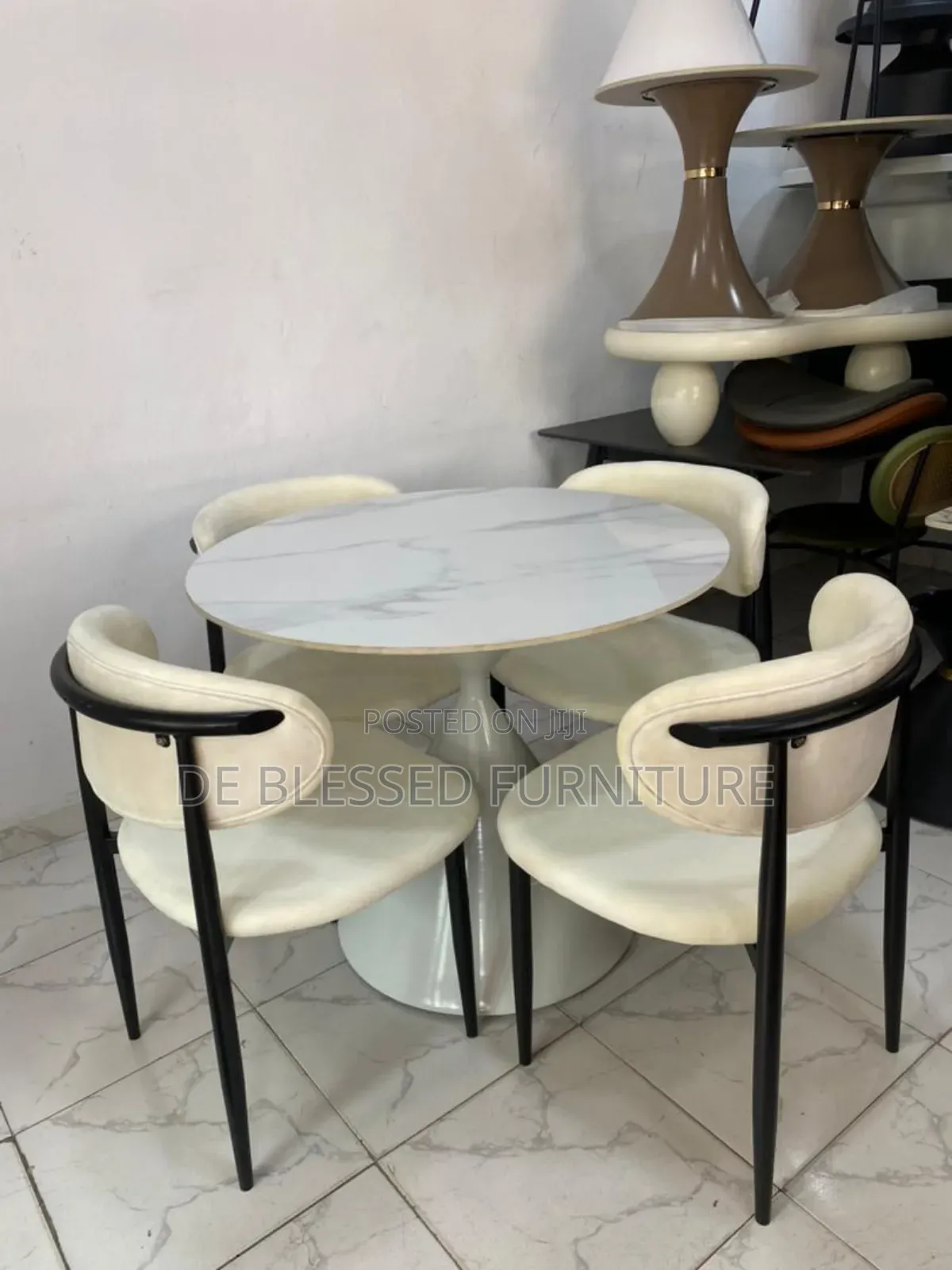 Classy Dinning Table