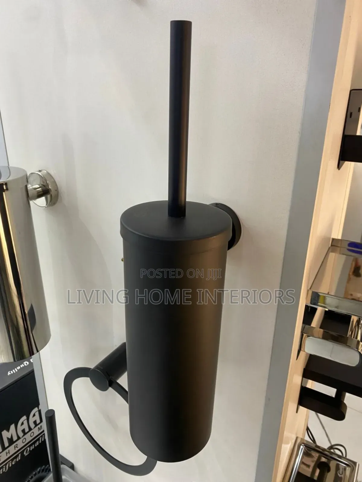 Sphere Black Toilet Brush