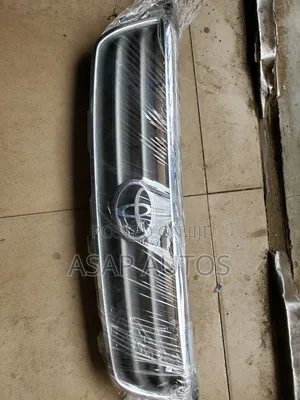 Front Grille Camry 2000