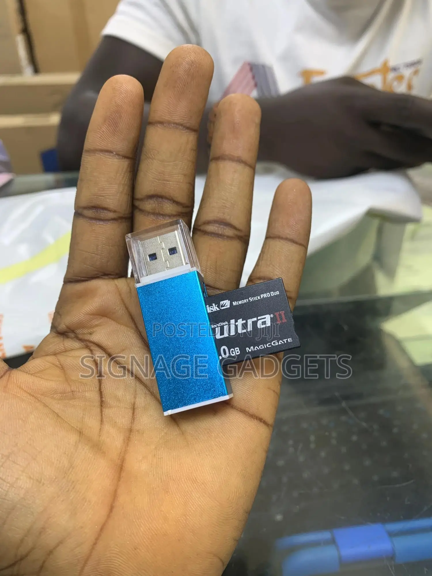 Universal Card Reader