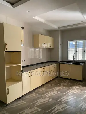 4bdrm Bungalow in Wuye for rent